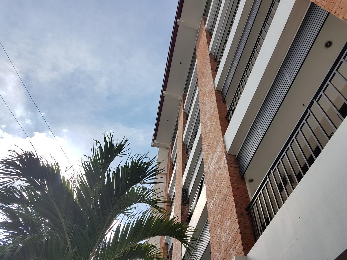 Strawberry Residences Cebu Extérieur photo
